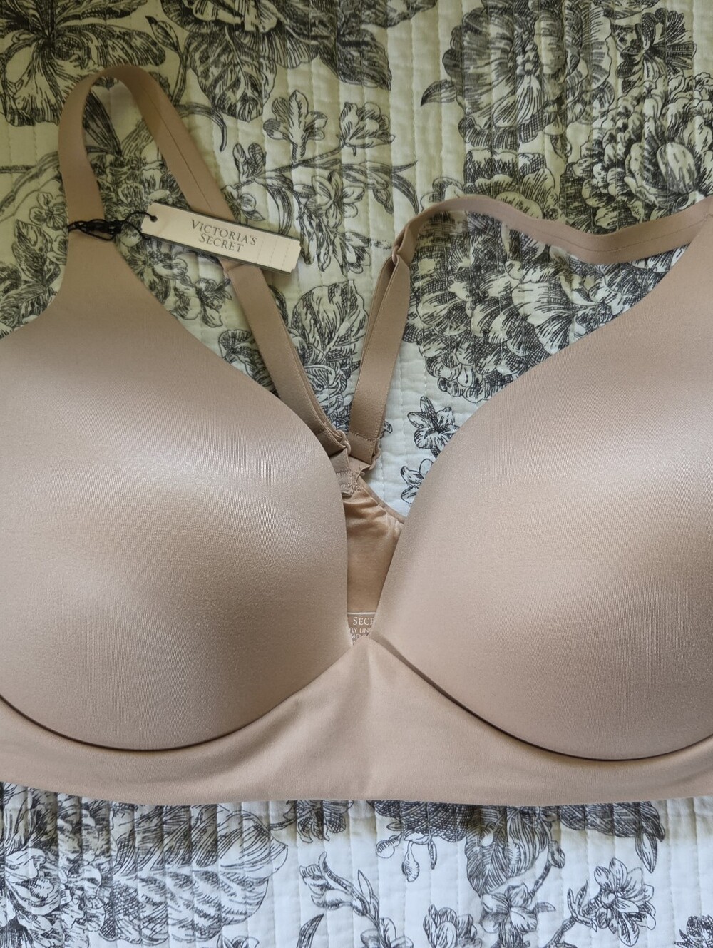 Victoria's Secret Body By Victoria Lightly Lined Plunge
